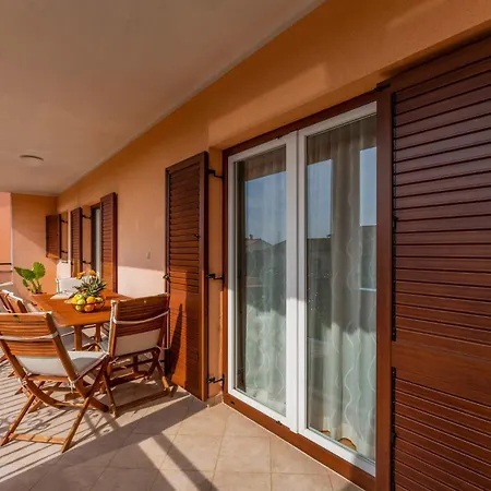 Gasthuis Rosy In - Istrien 3*