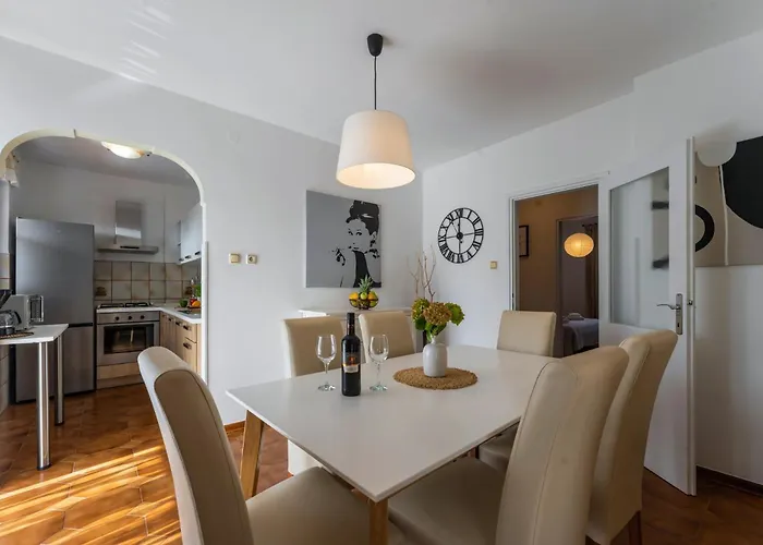 Rosy In - Istrien Gostinjska kuća 3*